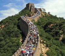 Wendy Wu Tours takes clients to the Great Wall. // © 2012 istockphotos.com