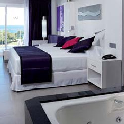 A Junior Suite at Riu Palace Costa Rica // © 2013 Riu Palace Costa Rica