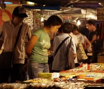 Temple Street Night Market opens at 4 p.m. daily. // © 2012 Hong Kong Tourism Board