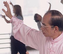 Tai chi master William Ng // © 2010 Hong Kong Tourism Board_square3