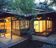 Clients can choose to stay in a traditional, Japanese-style room. // (C) 2010 Starwood Hotels & Resorts Worldwide, Inc_square