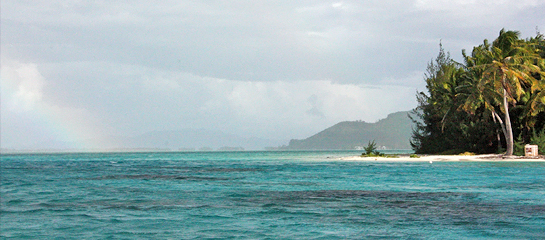 Diveasy’s eco-snorkel excursion takes place in a completely secluded lagoon filled with well-maintained coral teeming with marine life. // © 2012 Mindy Poder F