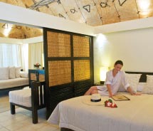 Castaway Island Resort feels like a home away from home. // © 2011 Castaway Island Resort