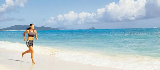  Health and wellness activities are in abundance on Oahu. // © 2010 HTA/Sri Maiava Rusden f