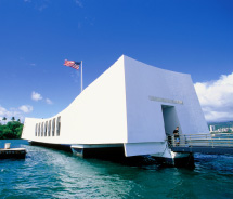 Arizona Memorial at WWII Valor in the Pacific, Oahu // © 2012 HTA/Kirk Lee Aeder