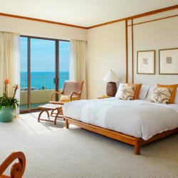 Guestrooms were part of the property’s $2.5 million renovation. // © 2013 Aqua Hotels & Resorts