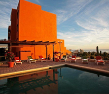 The Las Brisas Hotel Collection will offer a more affordable option with the launch of Sunrock Hotel & Residences Los Cabos. // © Las Brisas Hotel Collection