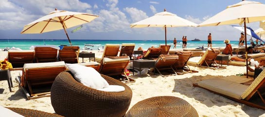Wicky’s Beach Club partners with Acanto to offer beach access. // © 2012 Acanto Hotels F