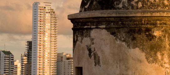 Cartagena blends the modern with the historic. // © 2013 Thinkstock F