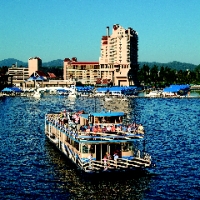 Coeur d'Alene Boat Ride // (c) 2009