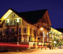 Summerland Waterfront Resort & Spa offers condominium-style lodging. // © 2012 Don WeixlTourism British Columbia