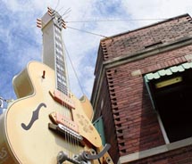 Visitors can tour the Memphis studio where Elvis Presley recorded. What is its name? Sun Studio // © 2011 Duncan Harris