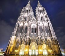 This cathedral can be visited on a Rhine River cruise. In which city is it? // © 2011 Dominic Kamp