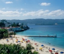 Doctor's Cove Beach in Montego Bay // (c) 2008 David Swanson