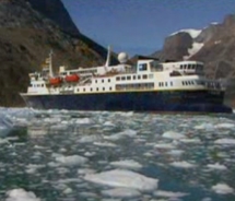 Cruising the North Pole // (c) 2009 Lindblad Expeditions