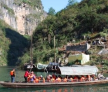 Shore Excursions Along the Yangtze River // (c) 2010 Skye Mayring