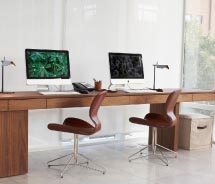 Denihan properties offer access to Mac computers. // © 2012 Denihan Hospitality Group