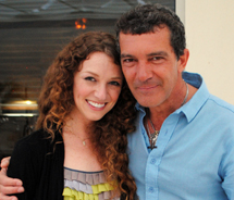 Associate Editor Mindy Poder with Antonio Banderas // (c) 2012 TravelAge West/Mindy Poder