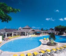 Breezes Runaway Bay Resort and Spa // © 2012 Breezes Runaway Bay Resort and Spa