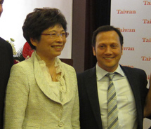 Taiwan Tourism's director general poses with actor Rob Schneider at a holiday reception held in Los Angeles. // © 2011 Taiwan Tourism