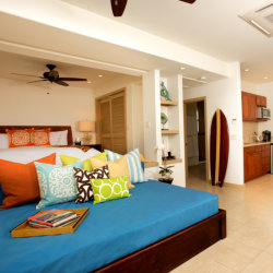 Hawaii Island cottages now pay commission // (c) 2013 Lava Lava Beach Club
