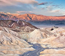 Clients can visit Death Valley National Park on a day trip from Las Vegas. // © 2012 Thinkstock