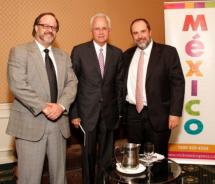Left-right: Dave Metkovich, TAW, Rodolfo Lopez Negrete Coppel, MTB, and Ken Shapiro, TAW // c 2011 Mexico Tourism Board